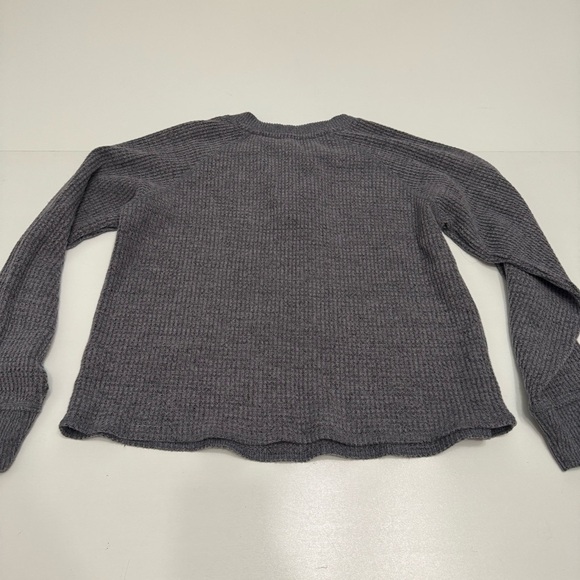 Old navy gray waffle knit long sleeve thermal size small - Picture 6 of 6